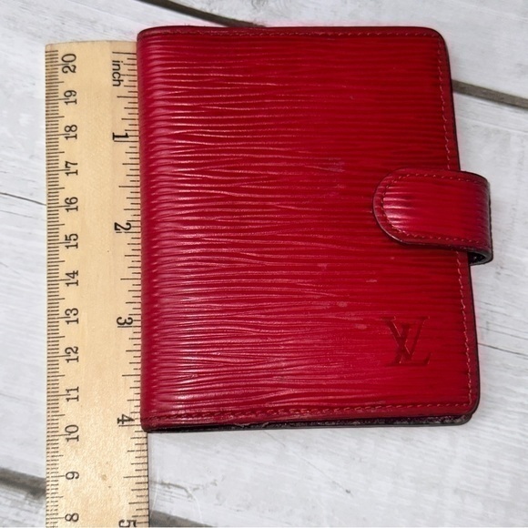 AUTHENTIC Louis Vuitton Agenda. Red Epi leather. - Picture 10 of 16
